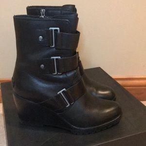Sorel Black After Hours Bootie, size 8